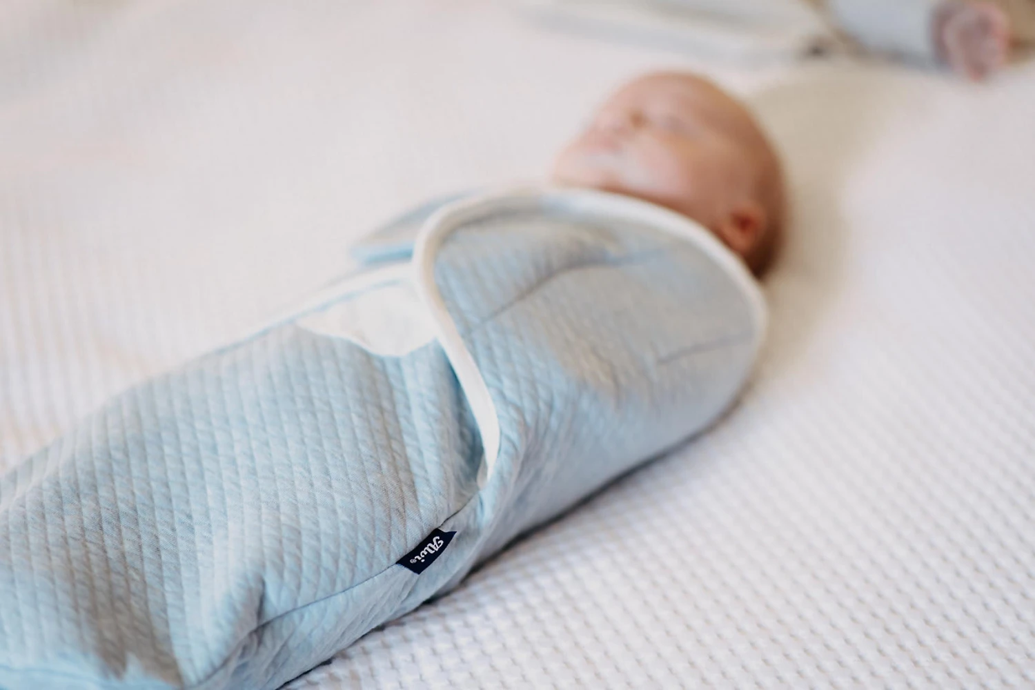 Alvi Wickeltuch Harmonie Special Fabric Quilt Aqua 4 Alvi Wickeltuch Harmonie Special Fabric Quilt Aqua – Bild 2