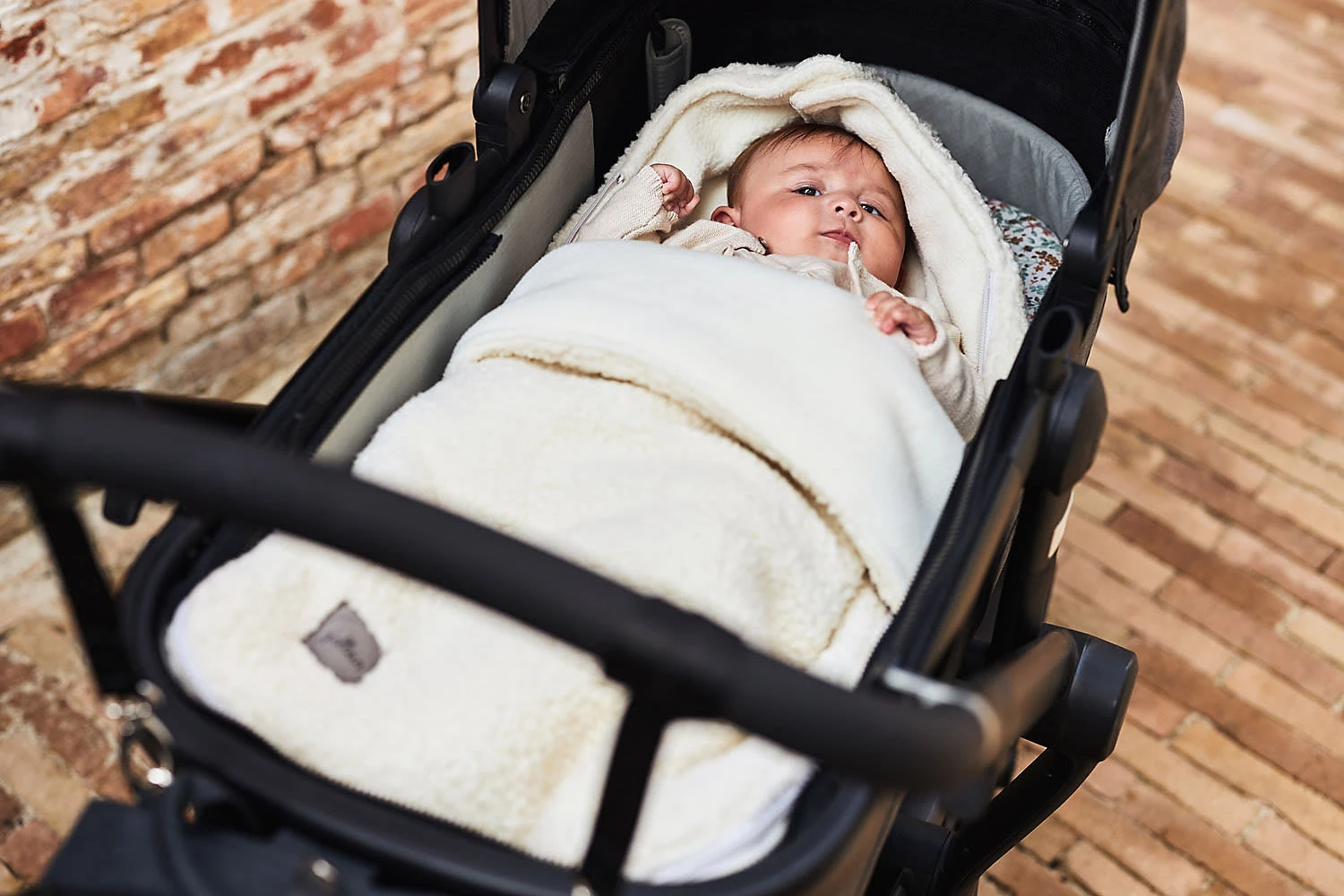 Jollein Fußsack Für Kinderwagen Und Babyschal, Teddy Cream White 5 Jollein Fußsack Für Kinderwagen Und Babyschal, Teddy Cream White – Bild 3