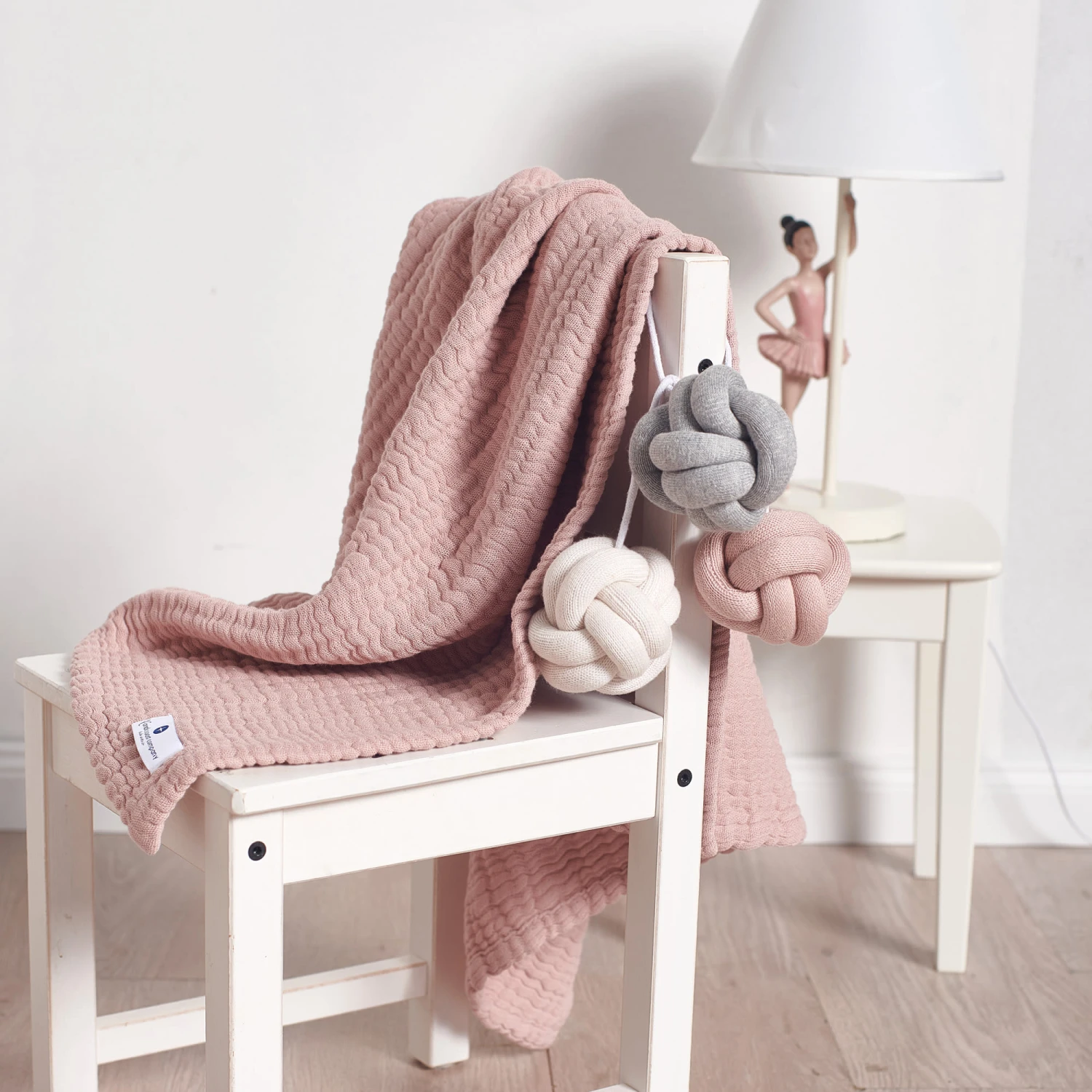 Baby Gym Knoten Rosa | Grau | Natur - 3er Set 7 Baby Gym Knoten Rosa | Grau | Natur - 3er Set – Bild 5