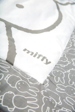 Roba Spiel- Und Krabbeldecke Miffy, 100x100 Cm 8 Roba Spiel- Und Krabbeldecke Miffy, 100x100 Cm -Babyprodukte Laden roba spiel und krabbeldecke miffy 100x100 cm 1