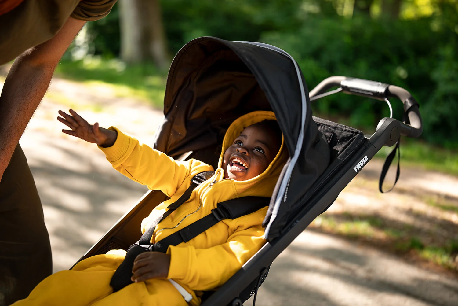 Thule Urban Glide 2, Jogging-Buggy, Dark Shadow 4 Thule Urban Glide 2, Jogging-Buggy, Dark Shadow – Bild 2